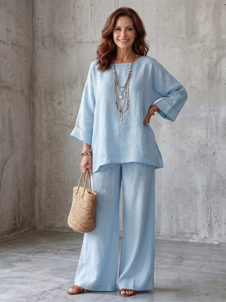 Lightweight Tunic with Straight-Leg Linen Pants