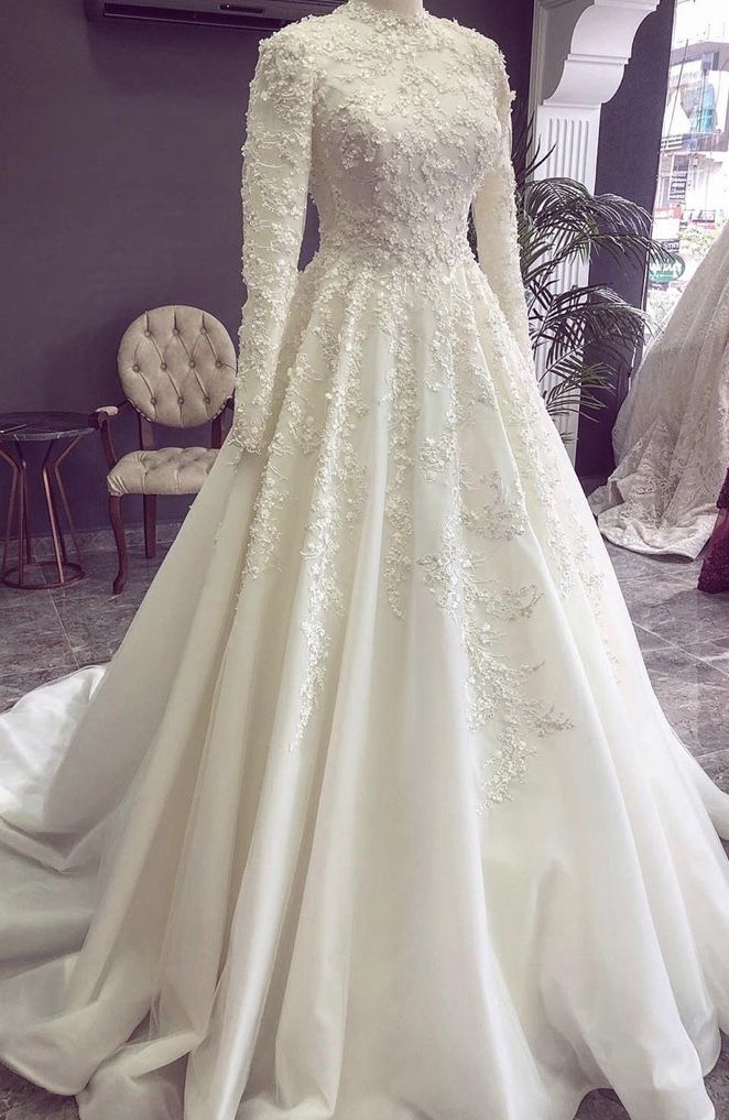  Long Sleeve Lace Wedding Dress