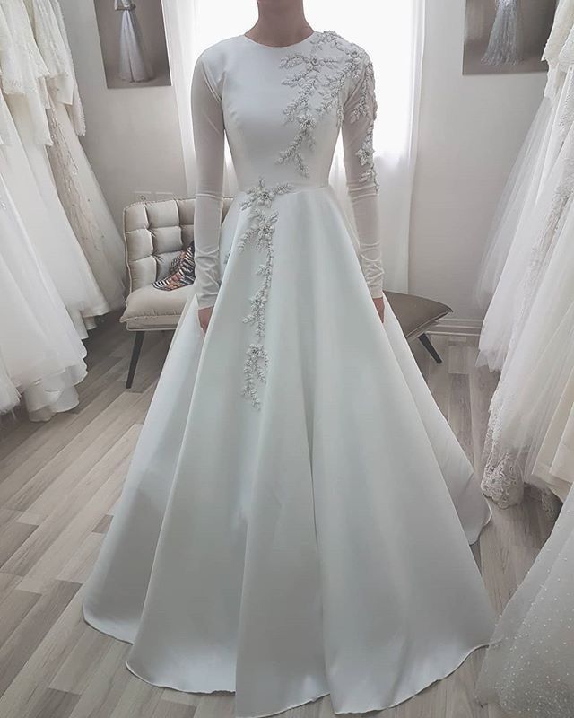  Long Sleeve Satin Wedding Dress