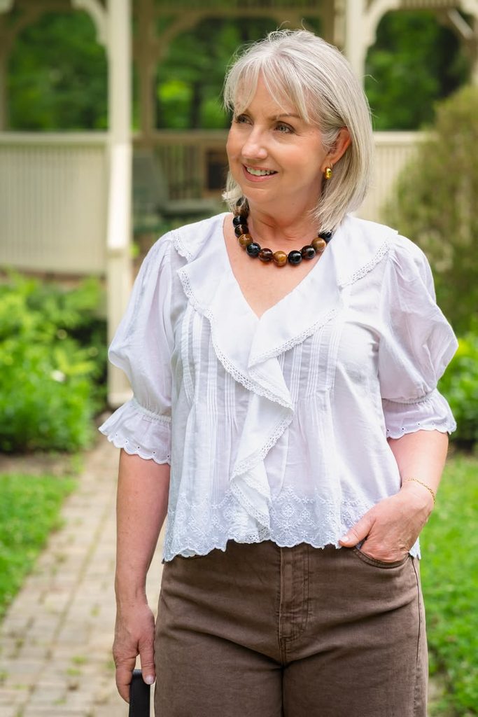 Avoid Dressing Too Conservatively