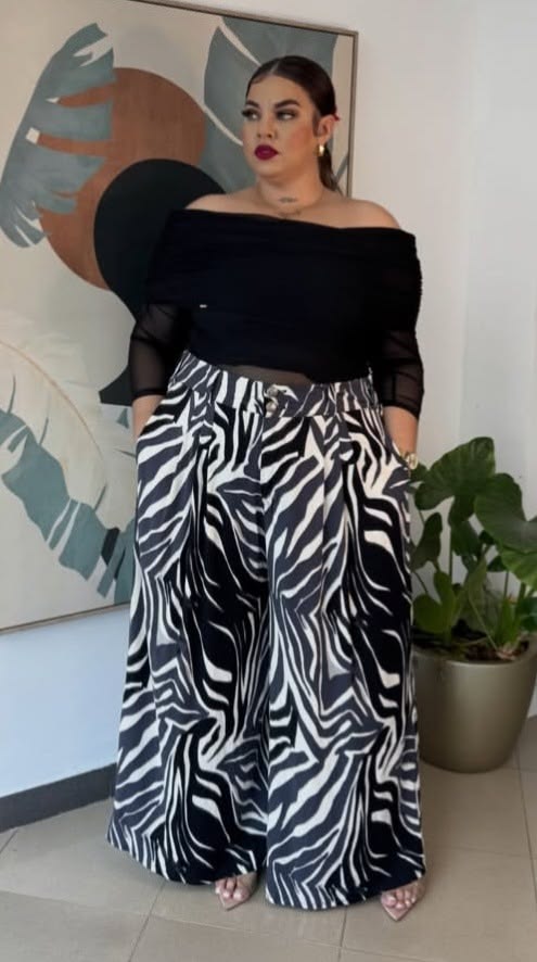 Printed Wide-Leg Pants With a Solid Top